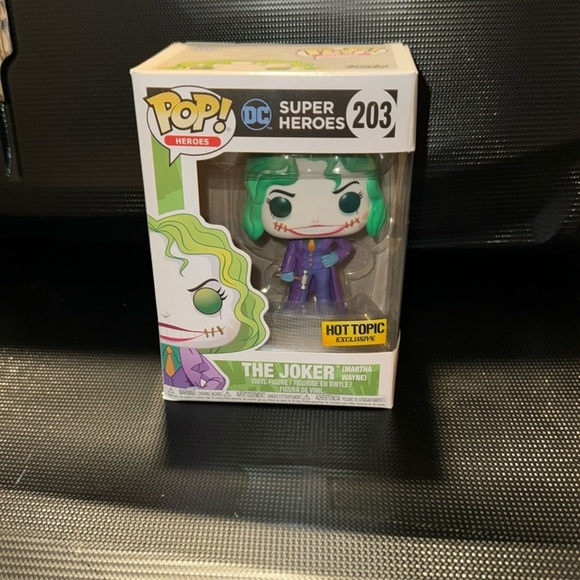 DC Super Hero’s Funko Pop The Joker (Martha Wayne) - Picture 1 of 6